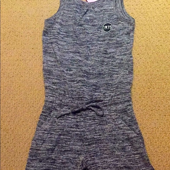Girls one piece tank and shorts/romper - Picture 2 of 4